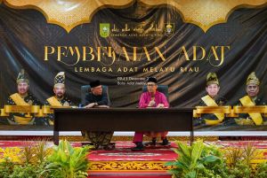 Masrul Kasmy Buka Kegiatan Pembekalan Adat LAM Riau