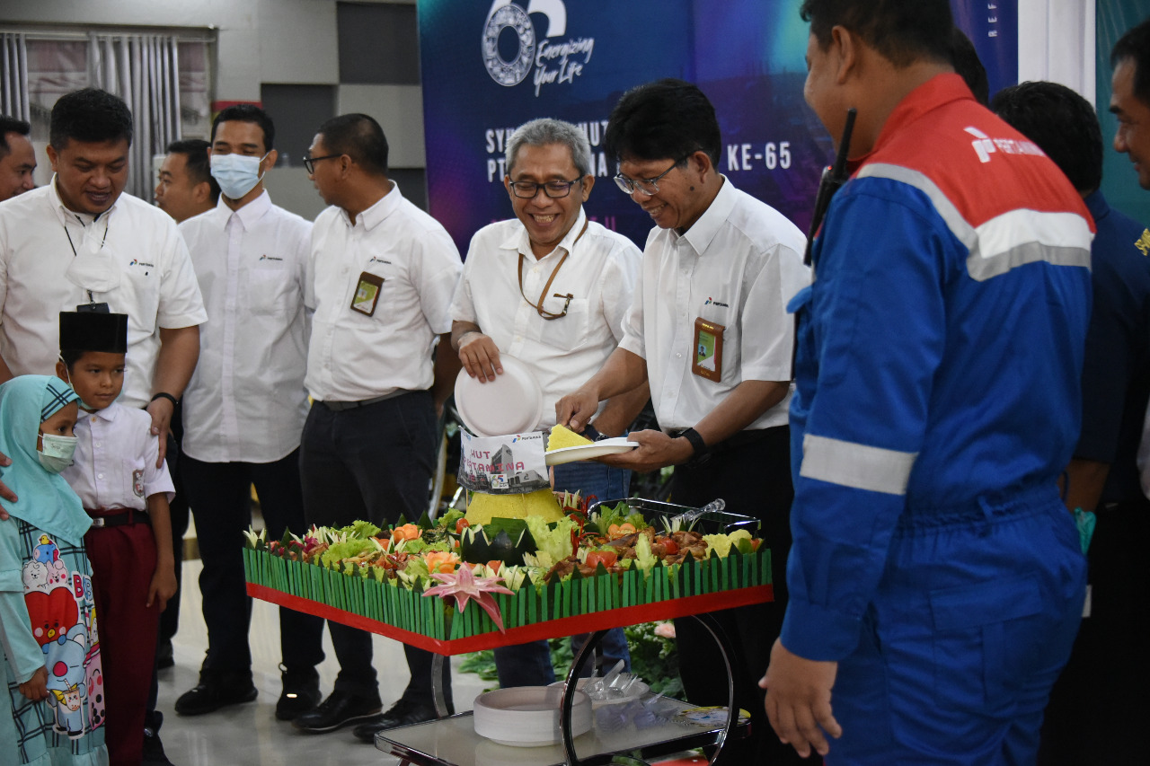 HUT Pertamina ke-65, PT KPI RU Dumai Salurkan Bantuan untuk Panti Asuhan