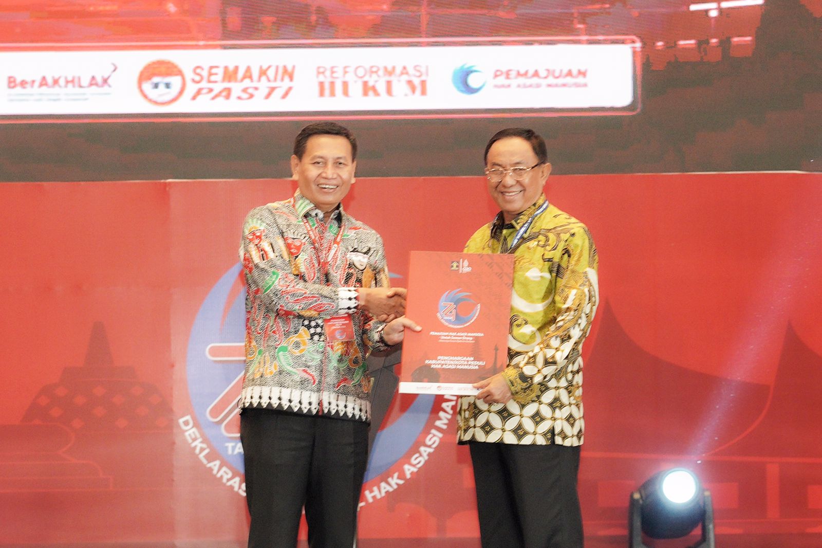 Lagi, Pemkab Inhil Terima Penghargaan Kabupaten Kota Peduli HAM 2021