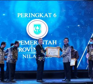 Pemprov Riau Terima Penganugrahan Pelayanan Publik dari Ombudsman RI