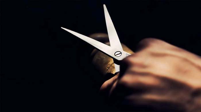 Sadis! Tak Mau Disuruh Pinjam Uang, Suami di Kuansing Tusuk Istri 15 Kali Pakai Gunting