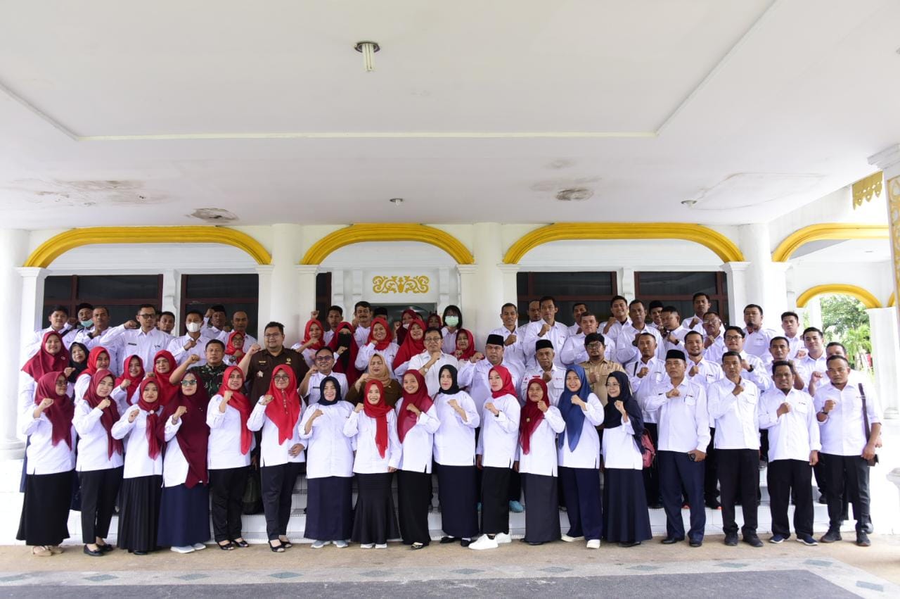 Bupati Kasmarni Minta PMI Bentuk Desa Donor Darah