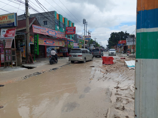 2023, Pemko Pekanbaru Minta Kontraktor IPAL Fokus Rekondisi Jalan