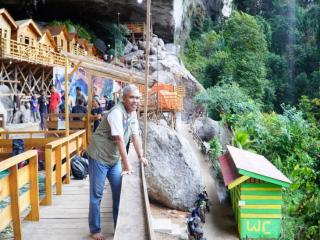 Sambangi Air Terjun Batu Tilam, Kamsol: Luar Biasa Ciptaan AllahÂ 