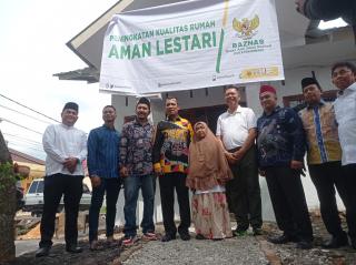 Pejabat Walikota Pekanbaru Serahkan Bantuan Baznas untuk Mustahik Masjid Al-Anshor Panam