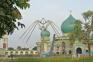 Begini Progres Proyek Payung Elektrik Masjid Raya Annur Provinsi Riau