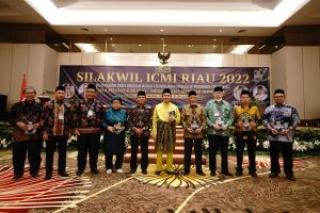 ICMI Riau Launching Buku Pemikiran Cendekiawan Muslim