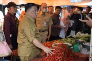 TPID dan Satgas Pangan Riau Sidak Pasar dan Distributor Migor di PekanbaruÂ 