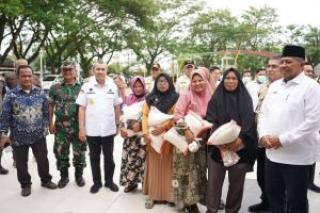 Pemprov Riau Gelar Operasi Pasar Murah di Siak