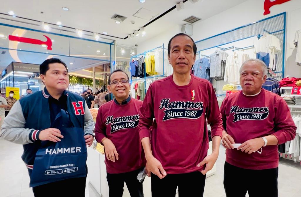 Di Pekanbaru, Presiden dan Para Menteri Belanja Produk Lokal Indonesia