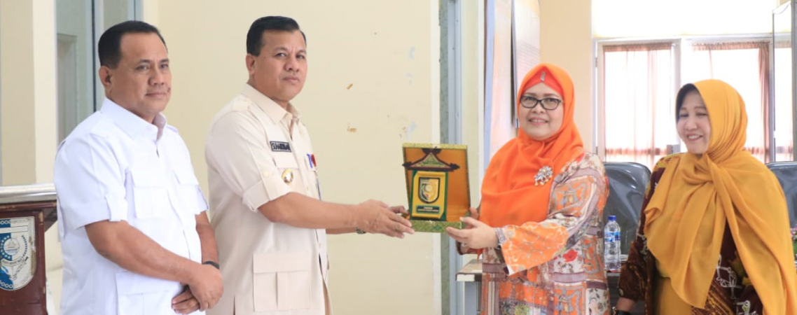 Suhardiman Hadiri Pelantikan Pusdatin Puanri Cabang Kuansing