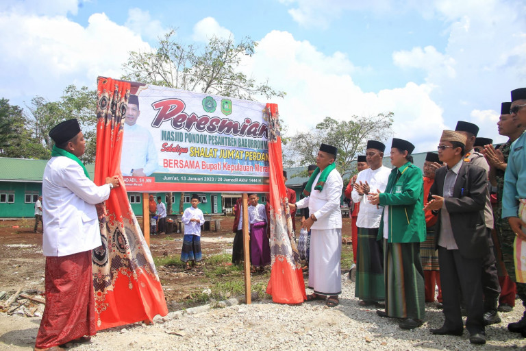 Bupati Adil Resmikan Masjid Ponpes Baburrohmah