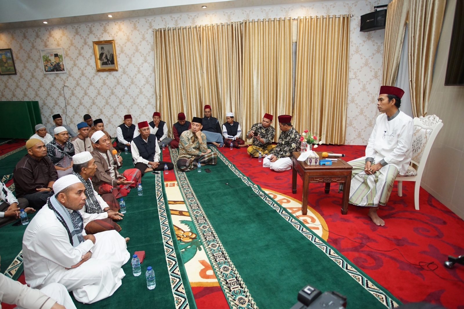 UAS Isi Kajian Subuh di Kediaman Dinas Bupati Inhil