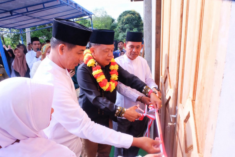 Wabup Asmar Resmikan Musalla Al-Hidayah di Bagan Melibur