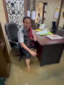Duh, Rumah Dinas Bupati Indragiri Hilir Kebanjiran, Ini Penampakannya