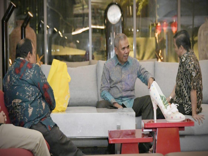 Pj Bupati Silaturahmi dengan Ketua MUI Kampar