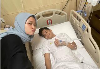Bintang Emon Dilarikan ke Rumah Sakit Gegara Leher Miring hingga Nggak Bisa Nengok