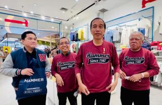 Di Pekanbaru, Presiden dan Para Menteri Belanja Produk Lokal Indonesia