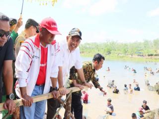 Pj Bupati Kampar Hadiri Tradisi Ma