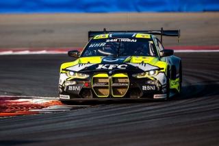 Valentino Rossi dan Sean Gelael Sukses Sabet Podium di 24 Hours of Dubai 2023