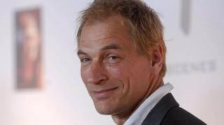 Aktor Julian Sands Hilang Saat Mendaki Gunung