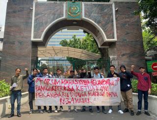 Kejari Sebut Laporan KONI Diklarifikasi, FMPJ Unjuk Rasa di Kejagung Minta M. Yasir Diperiksa