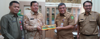 Perjuangka Keluhan Masyarakat Kuansing Soal Kayu Jalur, Suhardiman Temui Kadis LHK Riau