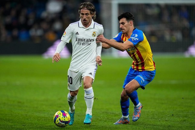La Liga: Real Madrid Kalahkan Valencia dengan Skor 2-0