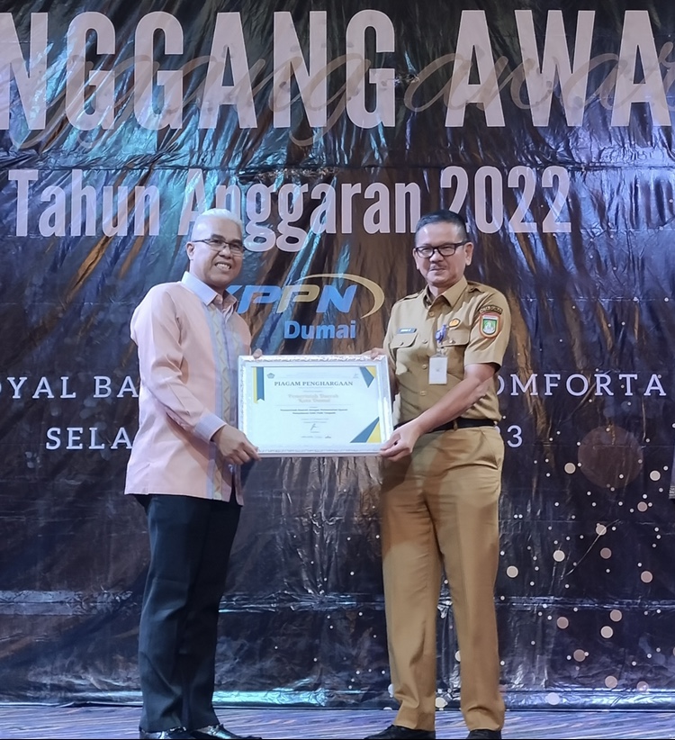 Dinilai Baik Dalam Kelola Anggaran, Pemko Dumai Raih Gelanggang Awards Tahun 2022