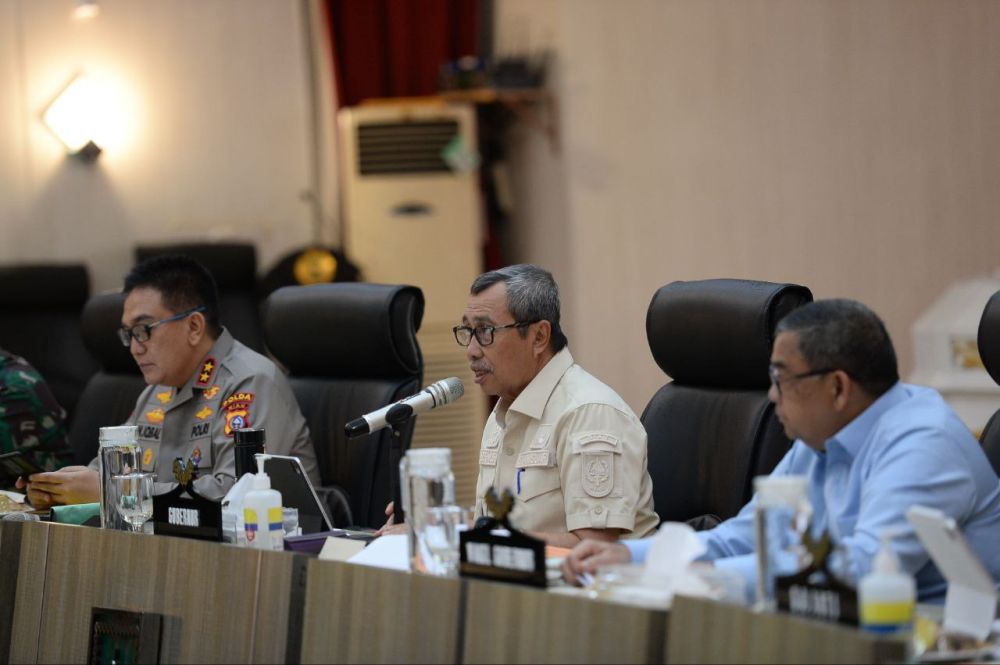Gubernur Riau Umumkan Status Siaga Darurat Karhutla