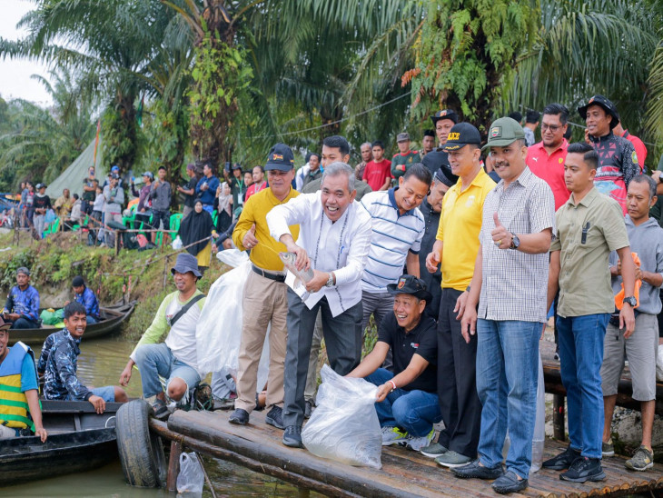 Bupati Kamsol Buka Lomba Mancing Tribar Maugal Kampar