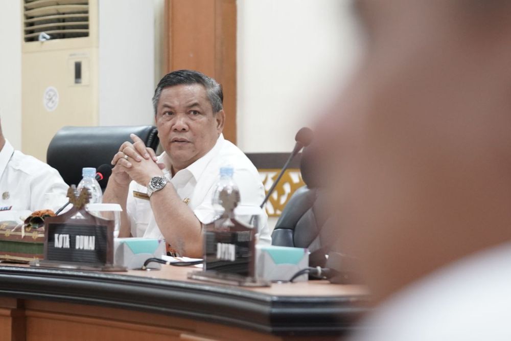 Tekan Inflasi Sekdaprov Riau Minta Bulog Awasi Distribusi Beras