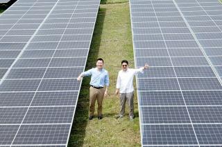 Kunjungan ke APRIL Group, Kadin Ajak Swasta Contoh Pembangunan Solar Panel