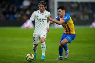 La Liga: Real Madrid Kalahkan Valencia dengan Skor 2-0