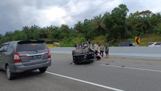 Avanza Terguling di Tol Pekanbaru-Dumai, Ini Penjelasan Polisi