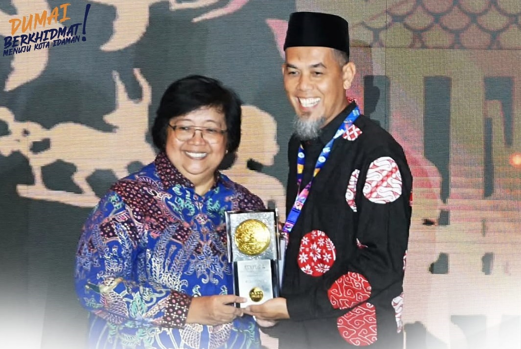 H. Paisal Mengukir Sejarah, Khidmat Kebersihan Hantarkan Dumai Raih Anugerah Adipura