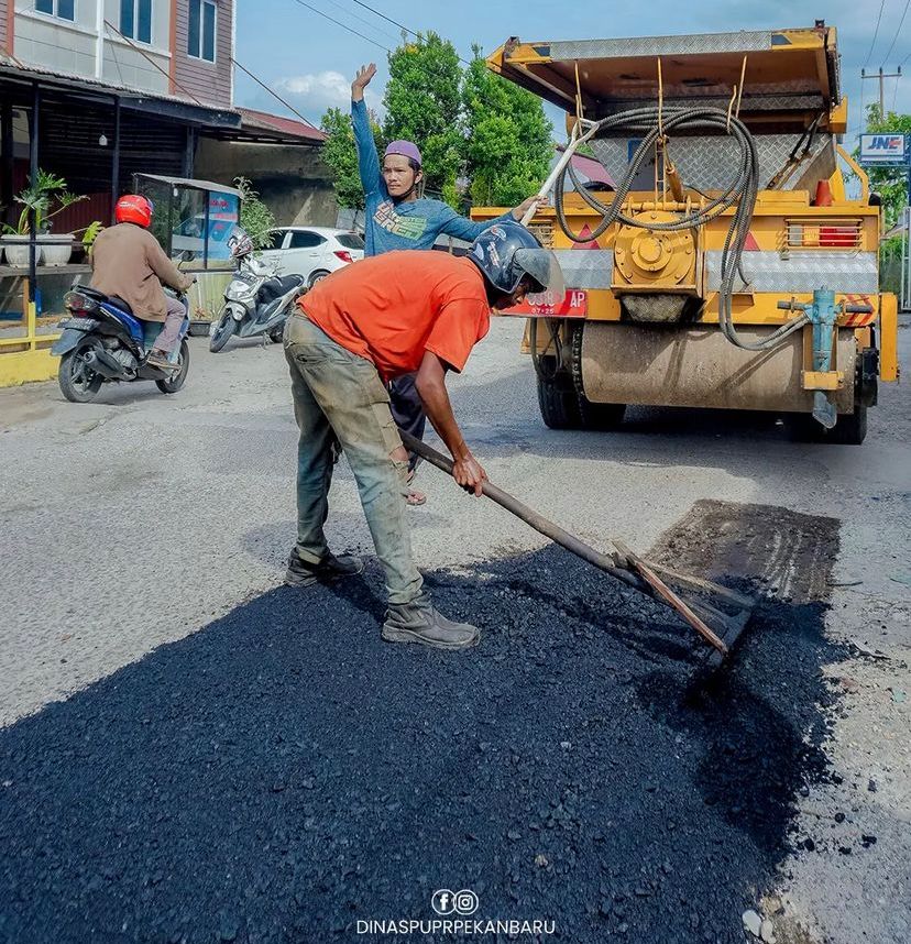 PUPR Pekanbaru Perbaiki 17 Titik Jalan Rusak Sepanjang Februari 2023