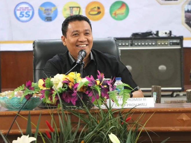 Anggota DPRD Riau Markarius Anwar Menjadi Narasumber Pada Forum Optimalisasi PAD