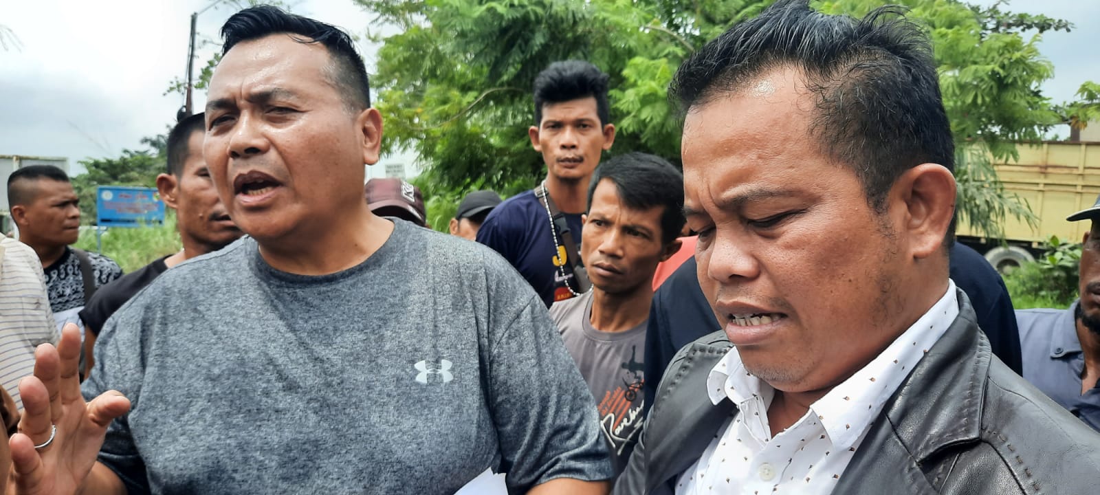 Eksekusi Tanah oleh PN Pekanbaru Ricuh, Ahli Waris Febriant Manik Nekat Halangi EscavatorÂ