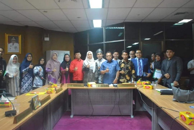 Wakil Ketua DPRD Riau bersama Komisi V Gelar RDP Dengan Forum Guru PPPK dan PSGH