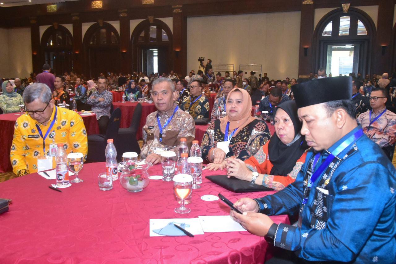 Bupati Bengkalis Hadiri Penghargaan SPM Awards 2023