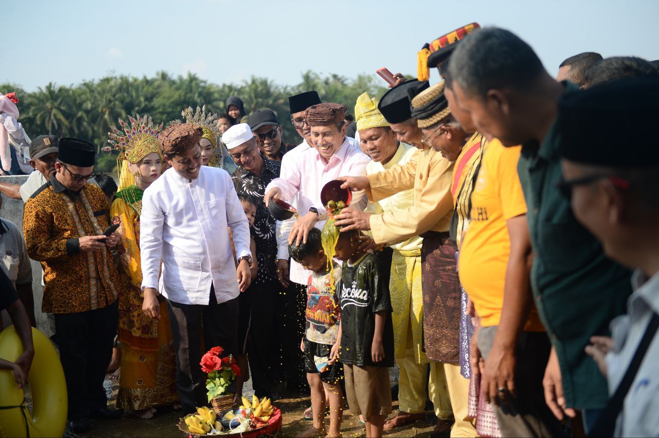 Gubri Syamsuar Hadiri Event Wisata Balimau Kasai di Desa Batu Belah