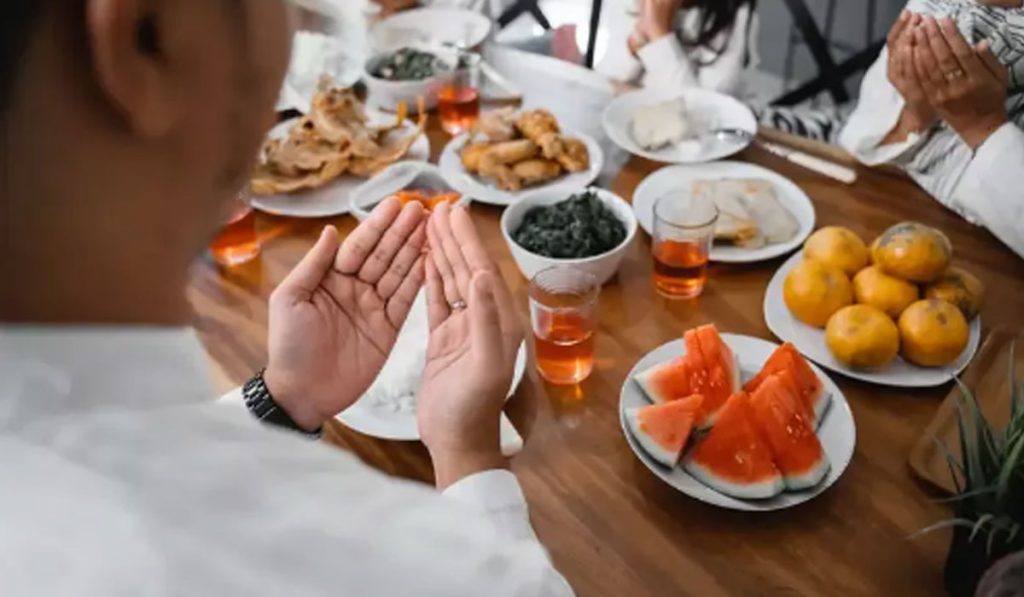 Tips Memilih Menu Sahur dan Buka Puasa Sehat, Perbanyak Asupan Serat