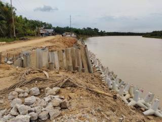 Anggota DPR Syahrul Aidi Marah karena Proyek APBN Pembangunan Turap di Inhu Mangkrak
