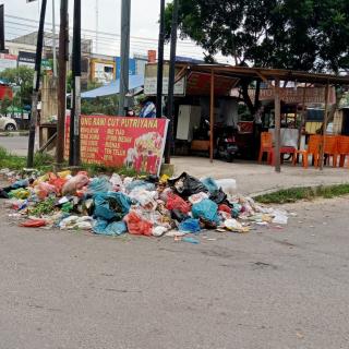 DLHK Data 50 TPS Ilegal Tersebar di Kota Pekanbaru