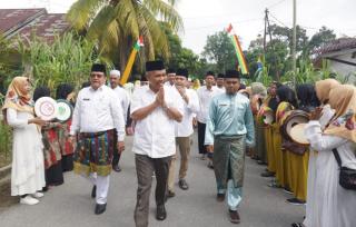 Sambut Ramadhan, Pj Bupati Kampar Dr. Kamsol Lepas Pawai Ta'aruf Desa Alam Panjang 