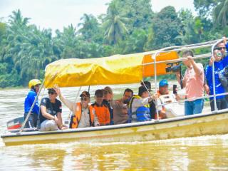 Jelang Balimau Kasai dan Lomba Sampan Hias, Pj Bupati Kampar Survey Sungai Kampar