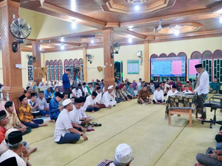 Pj Sekda Kampar Safari Ramadhan di Desa Sungai Tarap