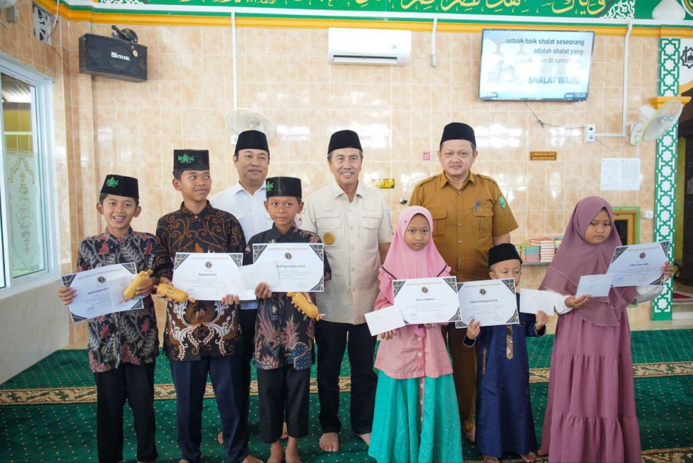 Gubri Syamsuar Tidak Ingin Ada Anak Riau Putus Sekolah
