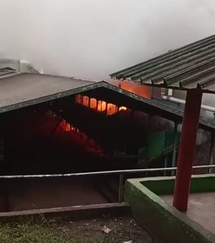 PKS Milik PTPN V di Kampar Dilahap Si Jago Merah